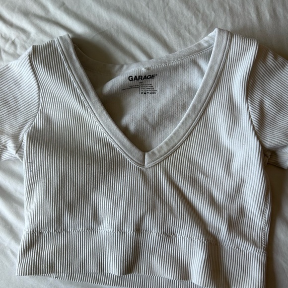 Garage Sonia seamless plunge tee - Picture 2 of 3